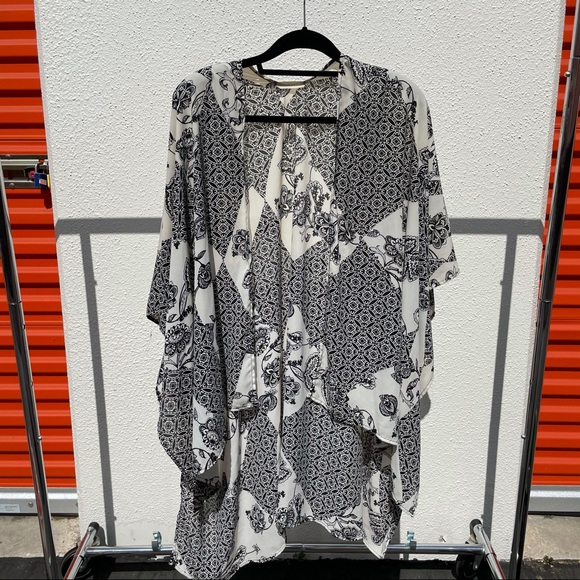 Lush Cardigan Cover Up - Picture 1 of 3